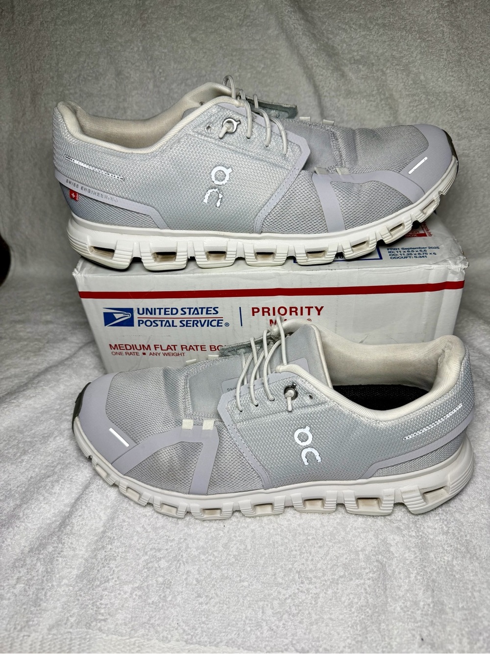 On Cloud 6 Men’s Size 10 Glacier White Gray Running Shoes 3MF10070070